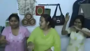 Bangladeshi Hostel Girl Dancing