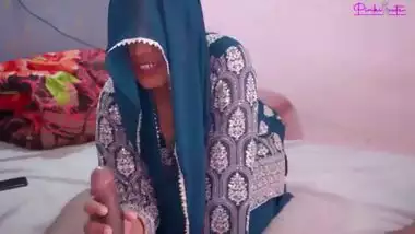 Dick Flash to Indian Bhabhi's step Sister, she Suck The Dick like Pro and take Cum in mouth.