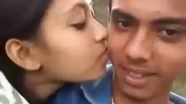 Hot Desi College Babe Kissing At Park