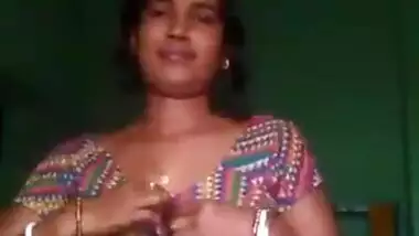 Bangla housewife nude MMS to ignite your sex mood