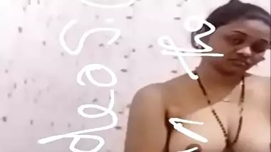 Desi Girl Showing Her Boobs and Pussy Part 2