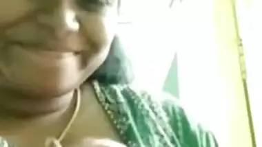 Today Exclusive-shy Mallu Bhabhi Showing Her Boobs