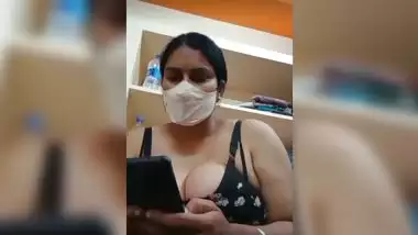 Andhra Aunty Has Huge Boobs And Tight Vagina