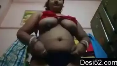 Desi cute bbw bhabi show her boobs