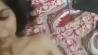 Sexy Delhi college girl cumshots ka maza leti hui