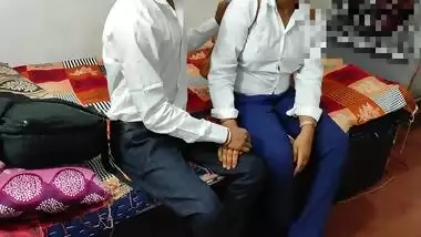 Ever Best Desi Student Fuck Desi Girl In Oyo Hotel First Meeting Porn In Clear Hindi Voice