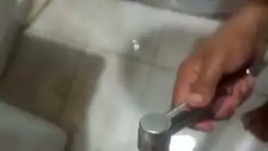 Desi sex of a husband fucking his bathing wife
