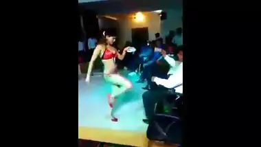 Desi girl hot bikini dance in the office party