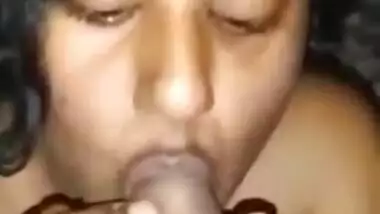 Desi village girl sucking dick