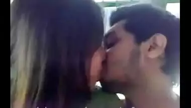 Karachi Romantic Kiss