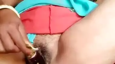 Indian Bhabhi brinjal sex video