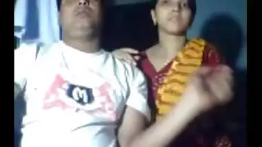 Cam sex of a homely bhabhi and her hubby