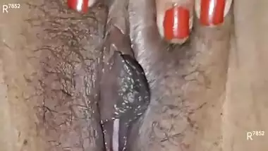 Homemade Desi Video Of Bhabhis Pussy Fingering With Hand And Feet With Hd Closeup Pussy Fucking With Moaning Sound