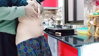 Awesome Pakistani wife get her Desi XXX cunt fucked in the kitchen
