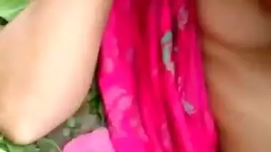 Cute Desi Gf Outdoor Captured