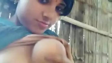 Beautiful sexy Dehati girl showing her boobs on cam