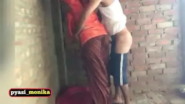 Bahan chod meri gand fad de apne zalim lode se.home alone desi village girl hardcore fucked in store room by her lover.village girl viral sex video.