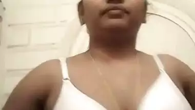 desi aunty remove dress