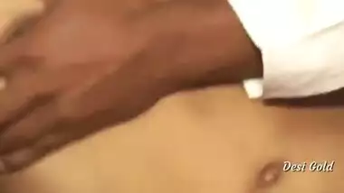 Desi dude sticks his thick XXX cock into chick's mouth and pussy