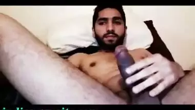 Desi gay hunk jerks off & cums