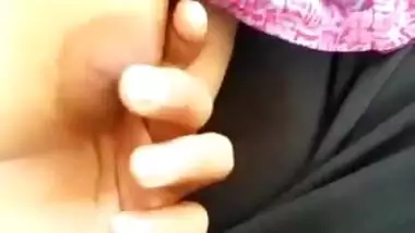 Desi Lover Boob Press and Fingaring