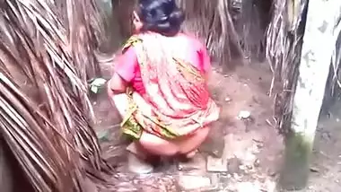 Desi aunty piss capture