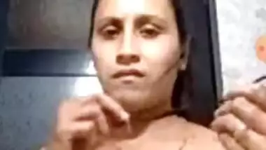 Indian aunty can demonstrate XXX berries thanks to video call