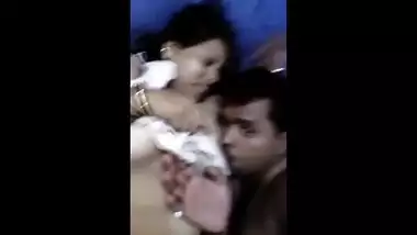 Allahabad BBW aunty with her secret lover absence of hubby