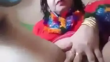 Horny Paki Milf Showing Pussy And Asshole