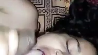 Fair tamil aunty sucking penis of college guy