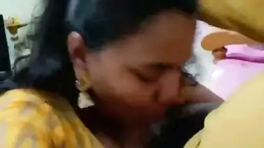 Tamil milf hot wife sucking and fucking 5 vdos part 1