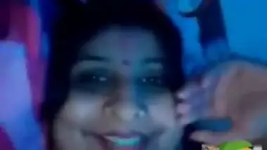 Exclusive- Horny Indian School Teacher Showing Her Boob On Video Call