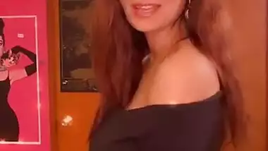 Anveshi Jain Sexy Live Black Dress