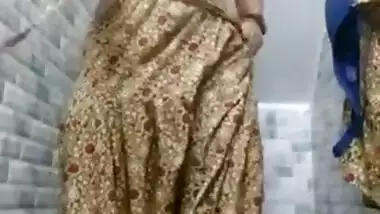 Super chubby Indian girl big boobs show