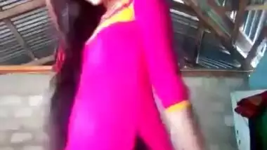 Bangladeshi village girl Pen masturbation video