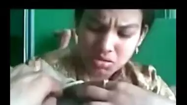 Horny Bombay chick giving Blow job to Boyfriend