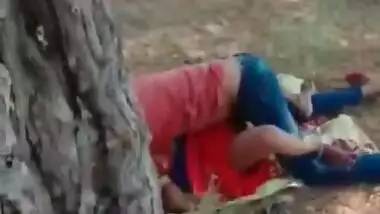 Desi village aunty caught fucking in khet