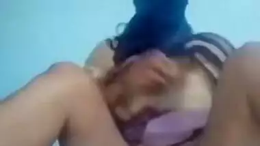 Desi Bhabi Fingering Her Pussy And Fuck