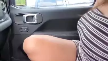 BUSTY DESI FLASHING HER BOOBS FOR OTHER DRIVERS