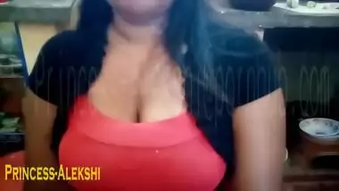 Desi hot bhabi blojob in kitchen