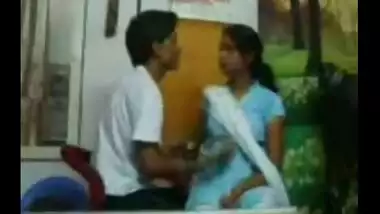 College Couples in Class Enjoying Kissing Mms