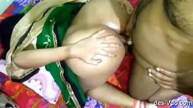 Badi Gand wali bhabhi ki chudai